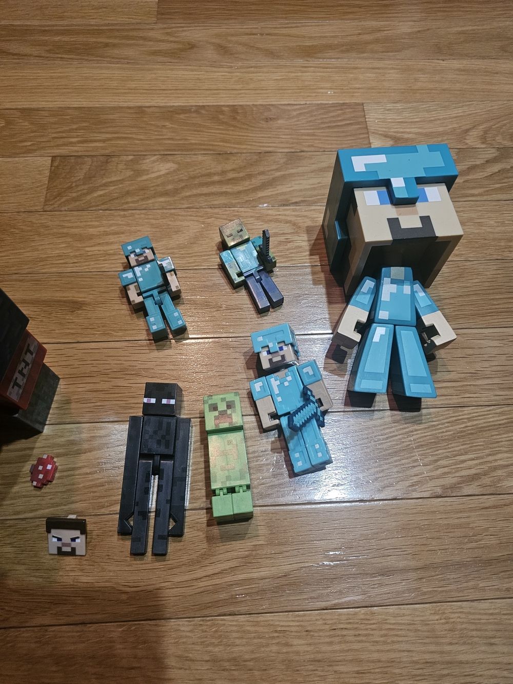 LEGO Minecraft Diamond Armor Steve Action Figures 6 Figures & 5 Blocks